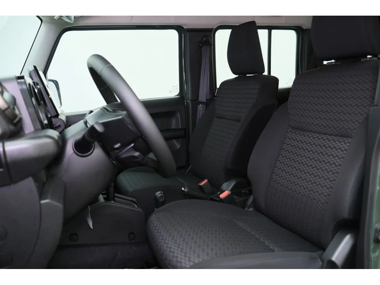 Car image 8
