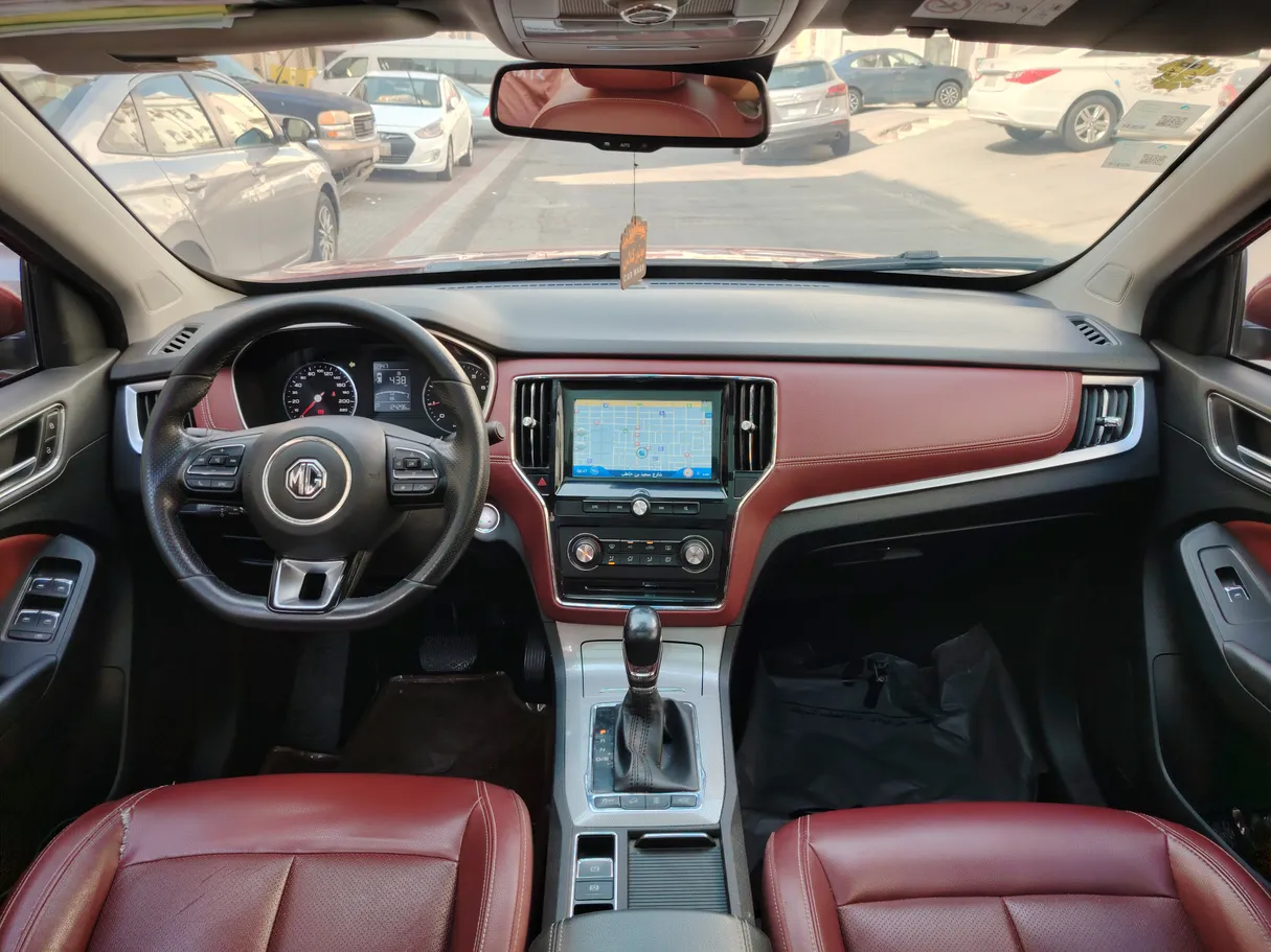 Car image 17
