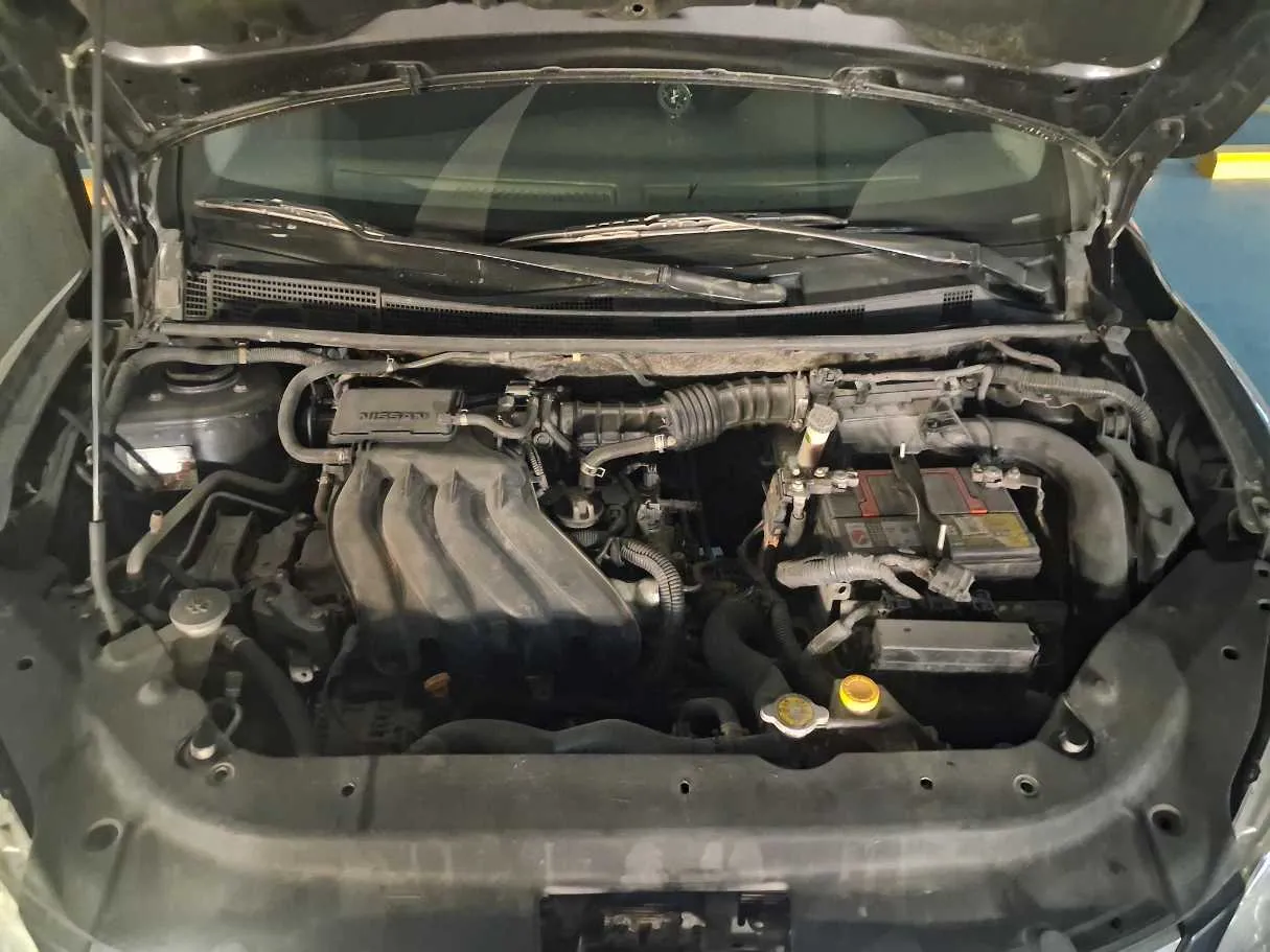 Car image 15