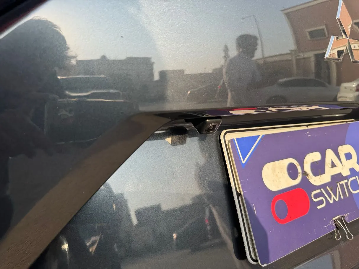 Car image 27