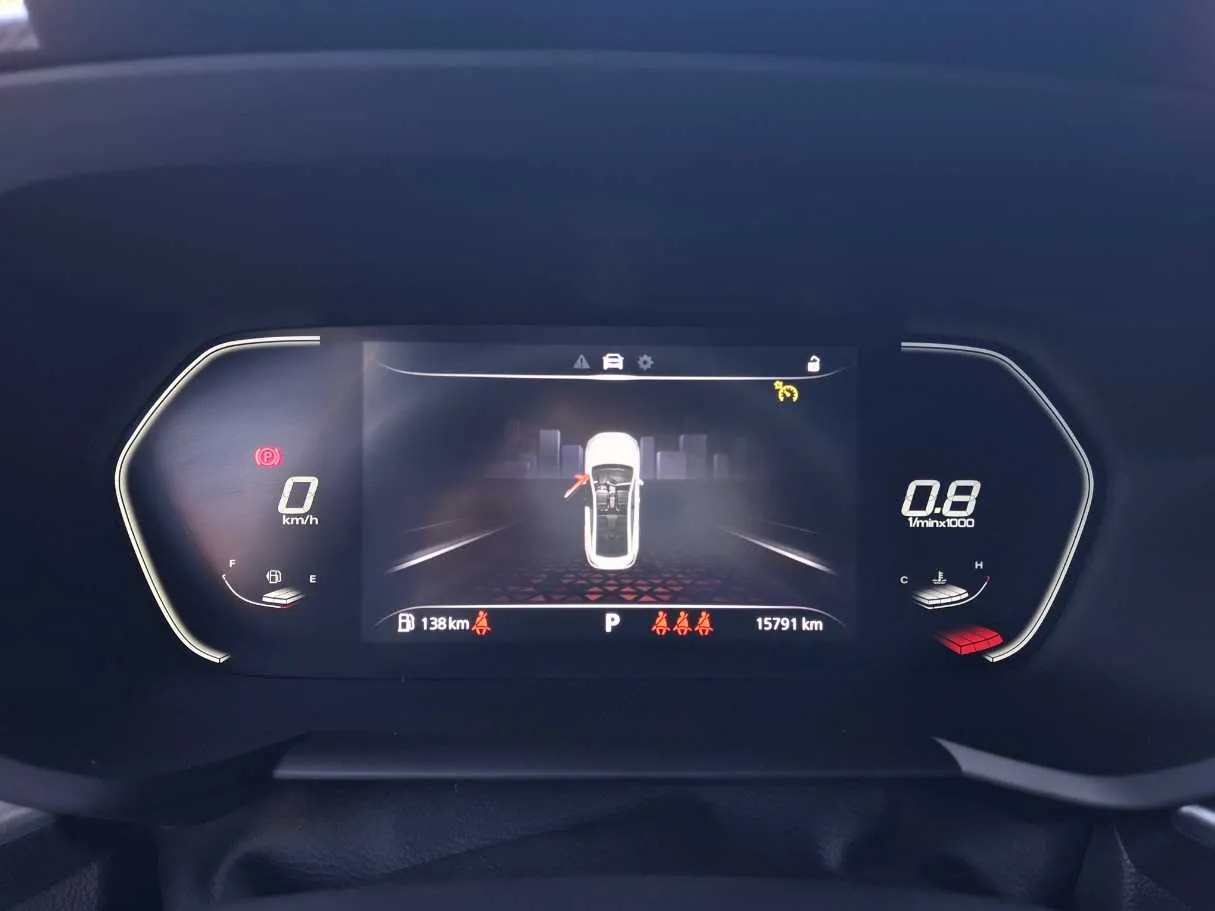 Car image 18