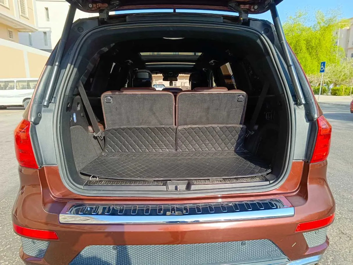 Car image 33