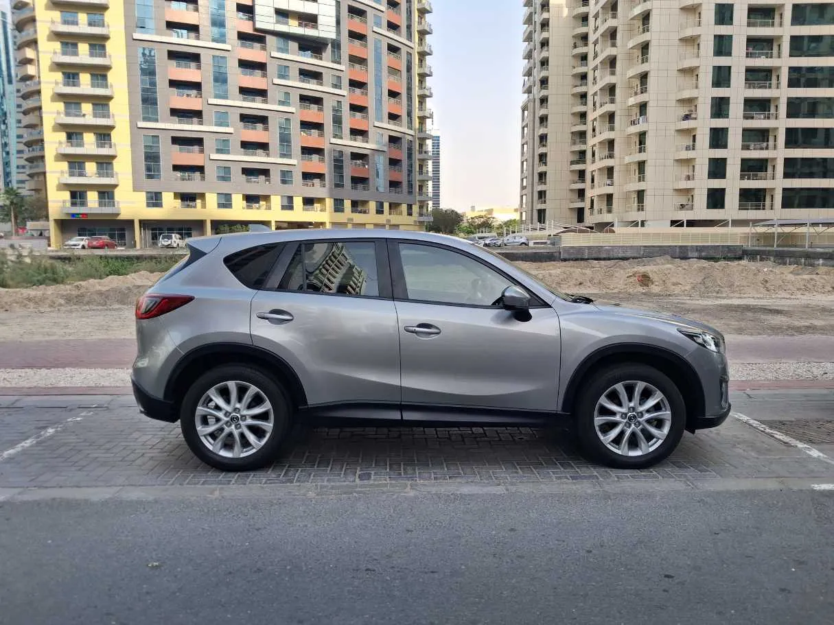 Car image 4