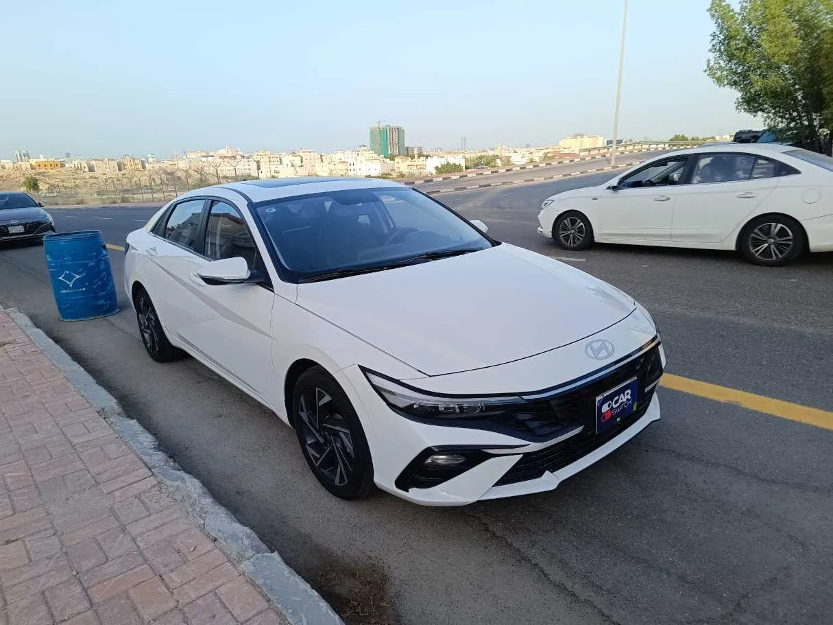 Car image 3