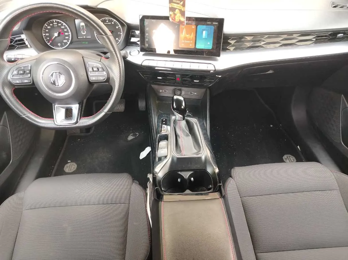 Car image 22