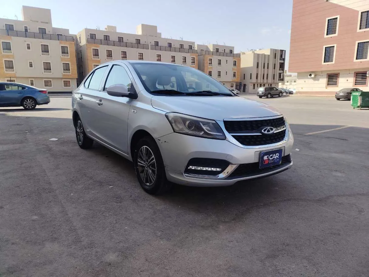 Car image 3