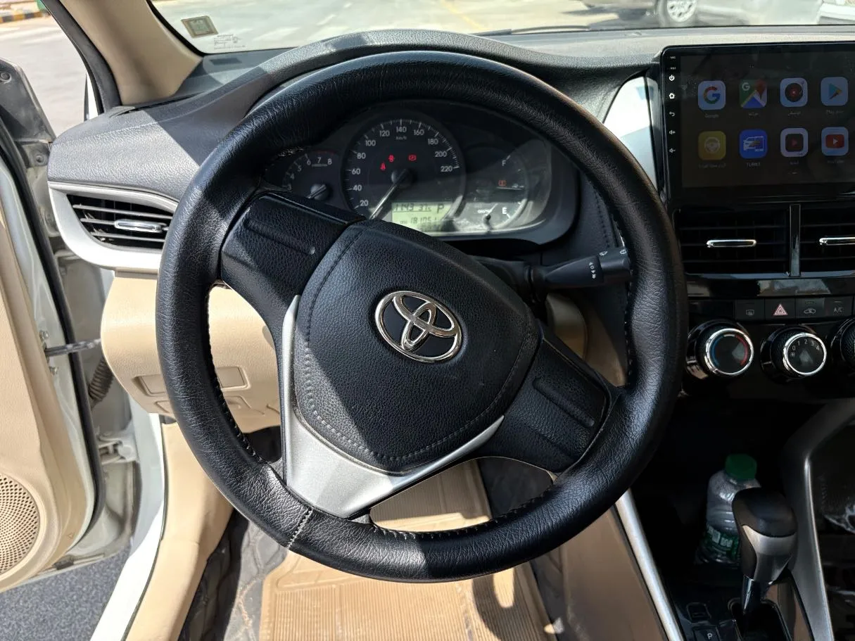 Car image 21