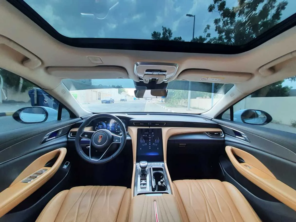 Car image 16