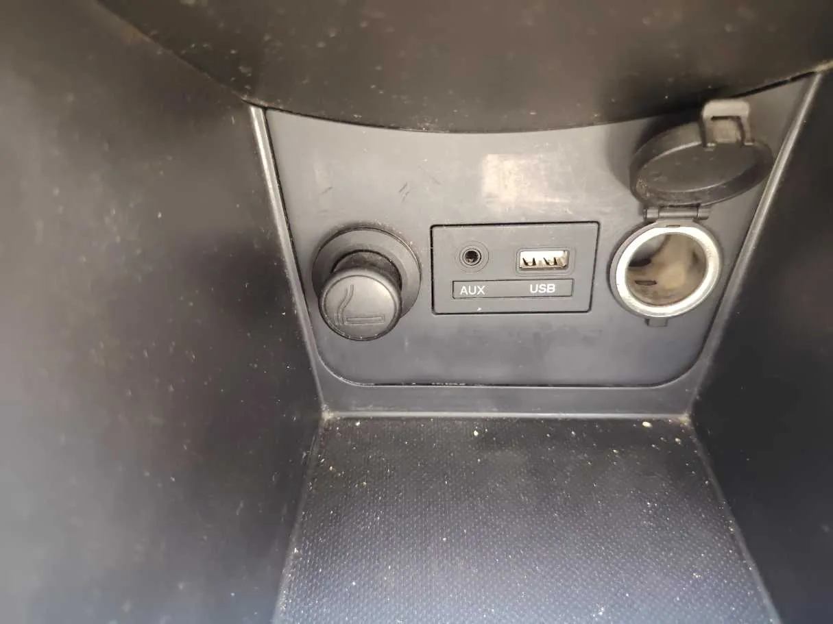 Car image 27