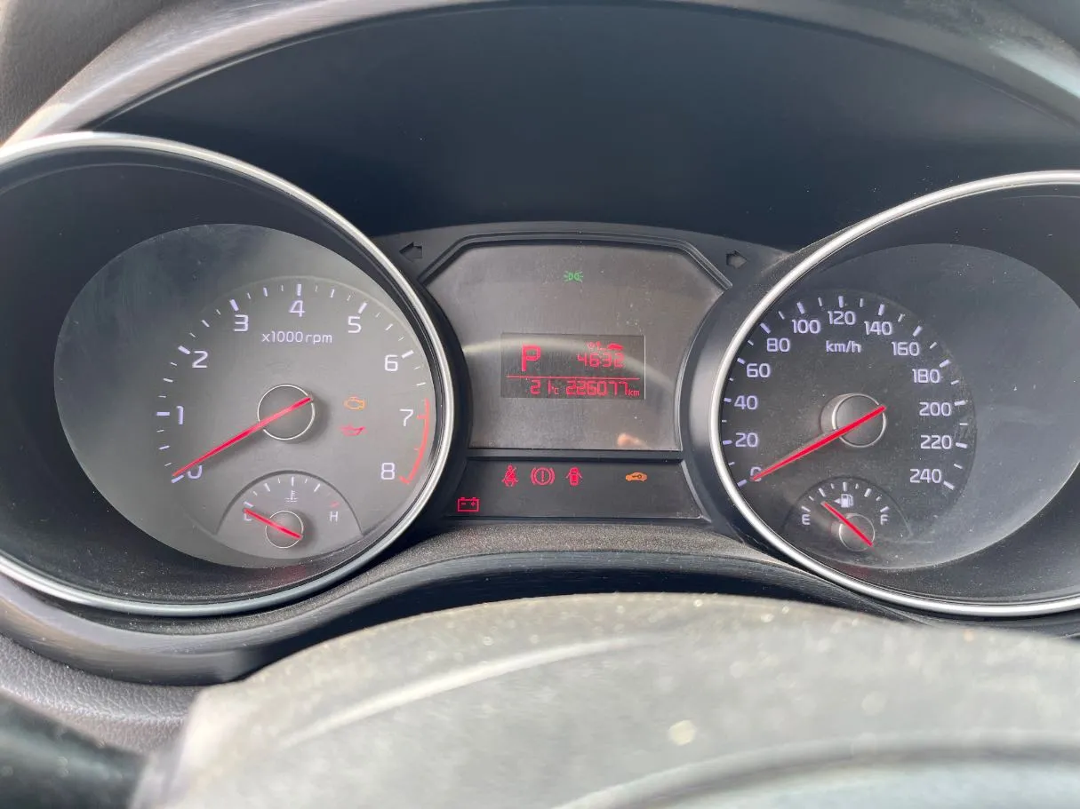 Car image 15