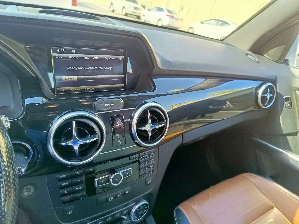 Car image 24