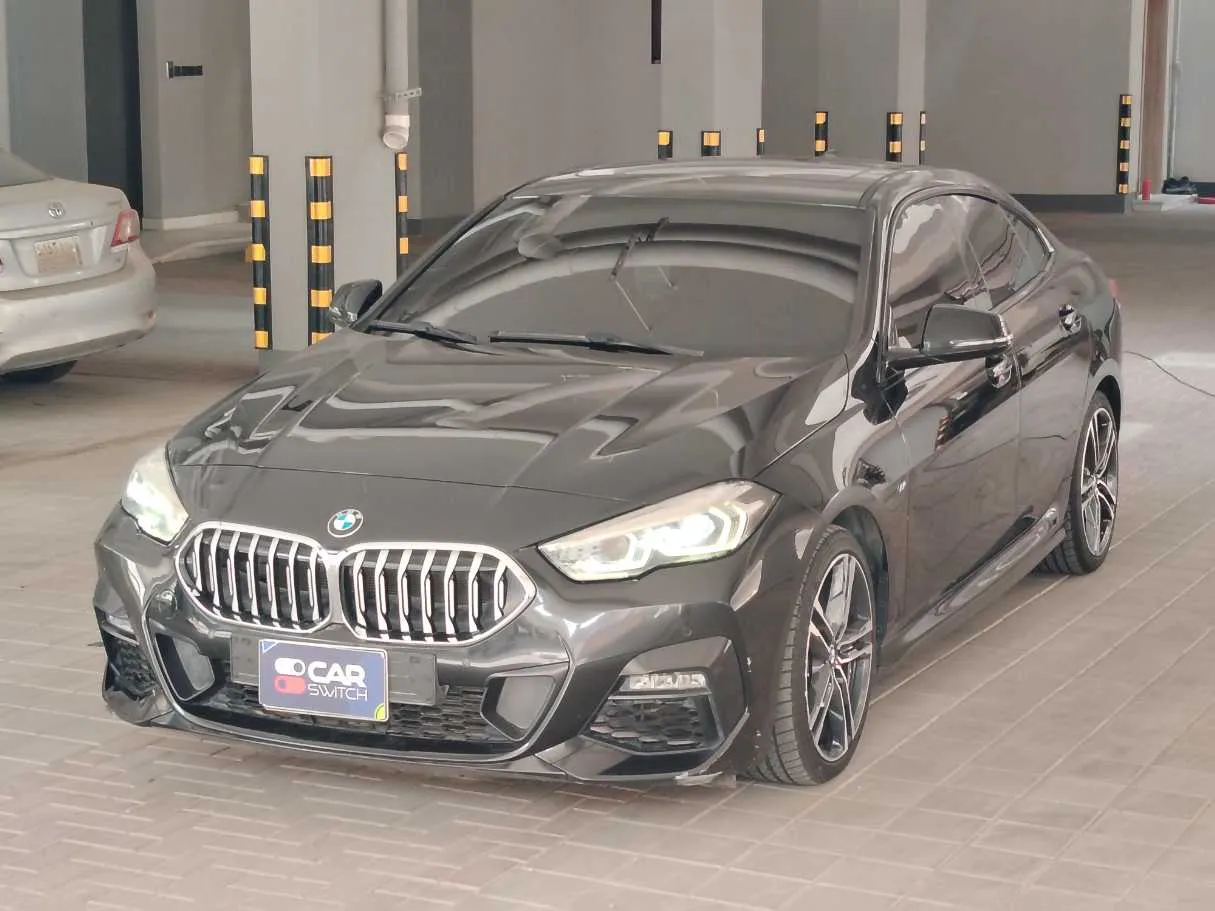 Car image 30