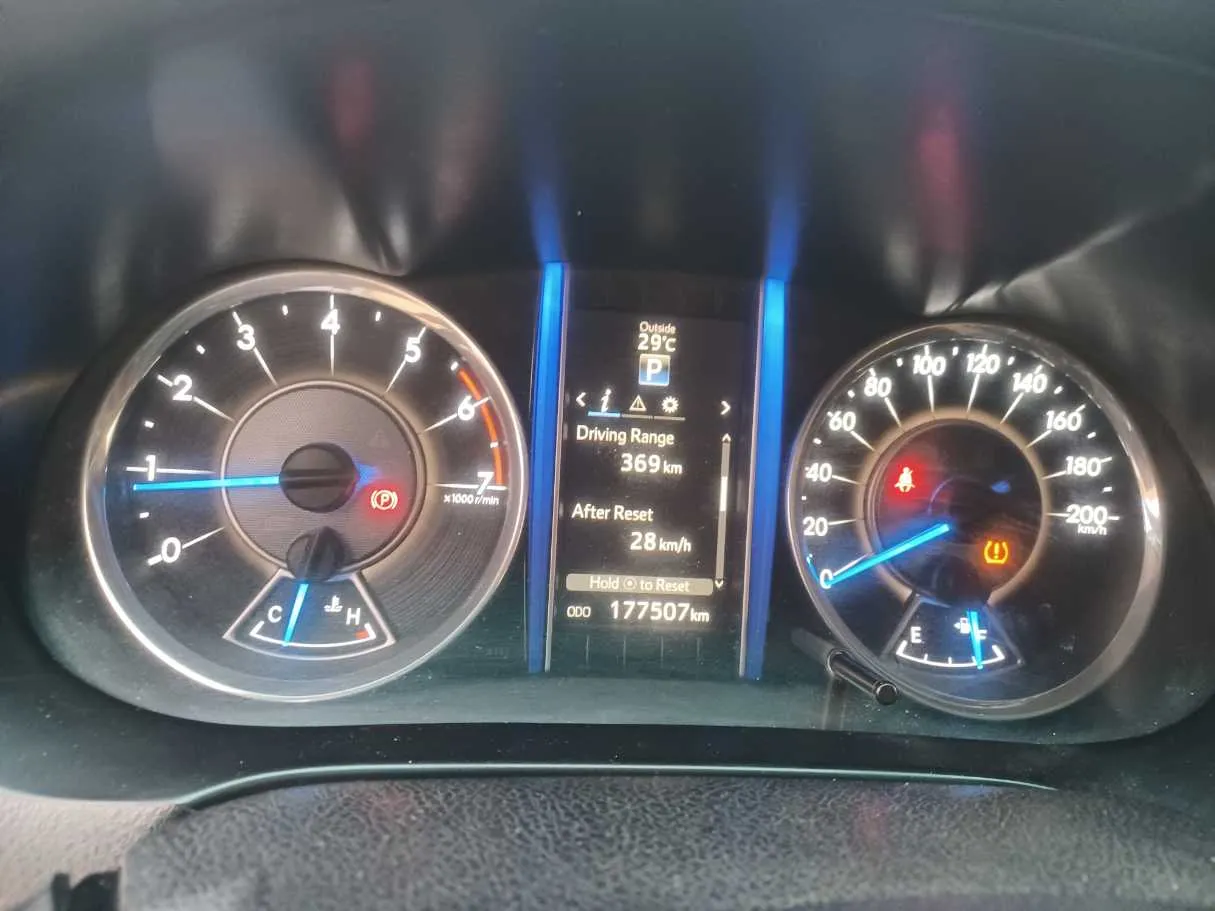 Car image 21