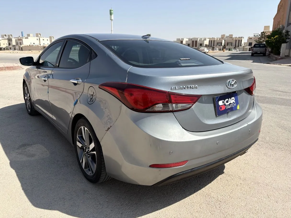 Car image 7