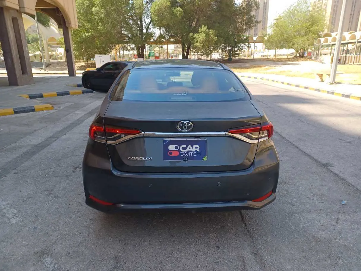 Car image 6