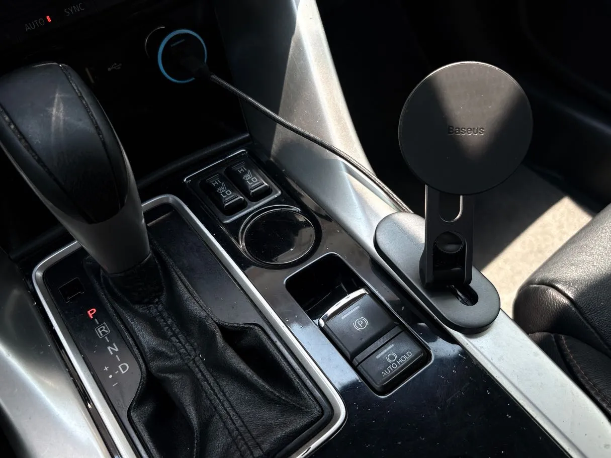 Car image 27