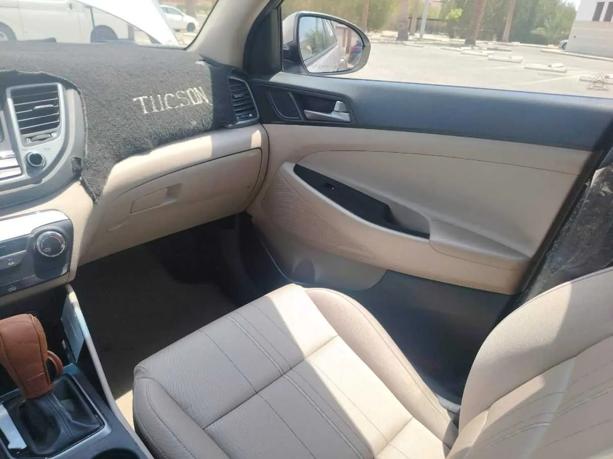 Car image 33