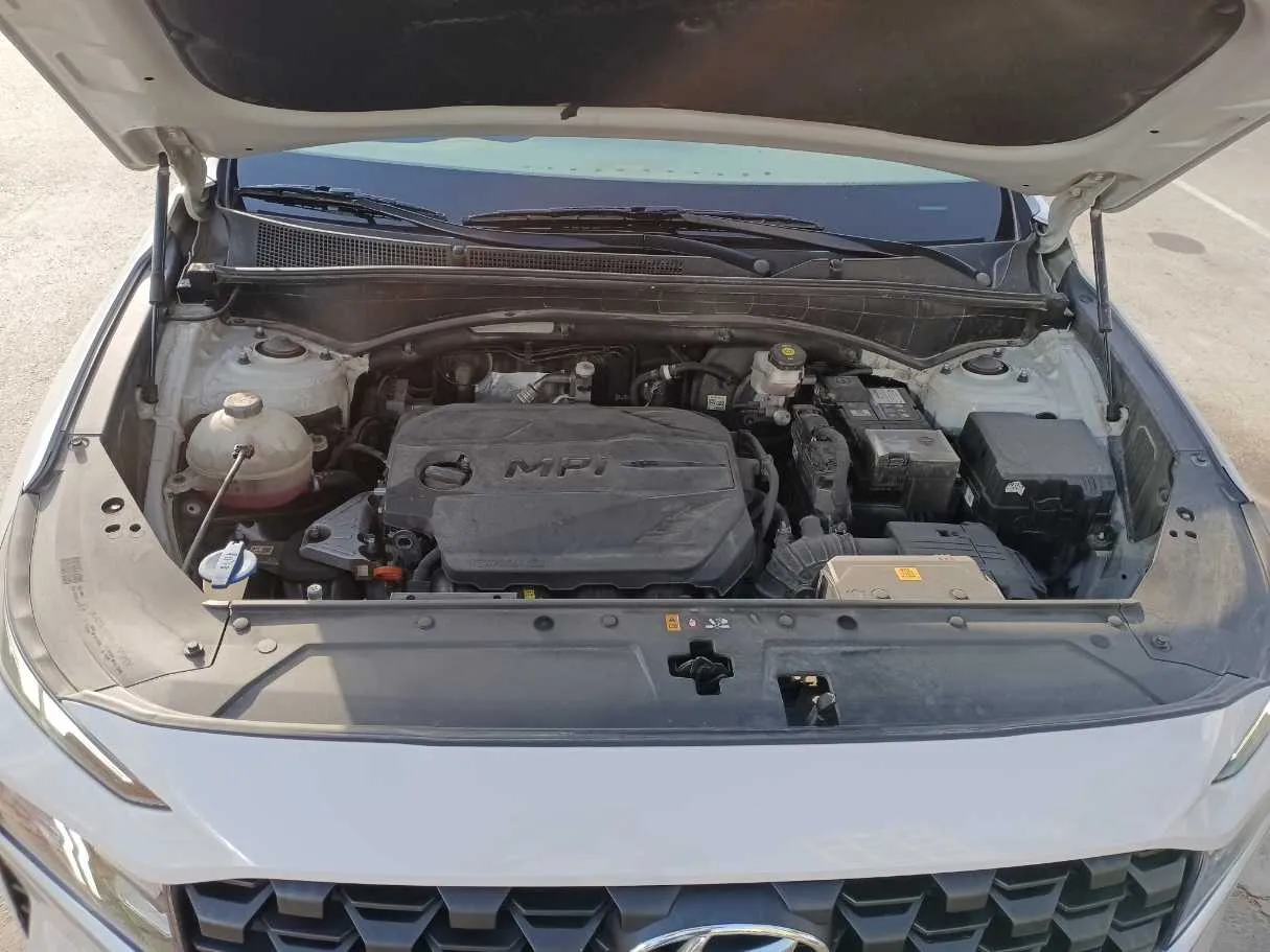 Car image 27