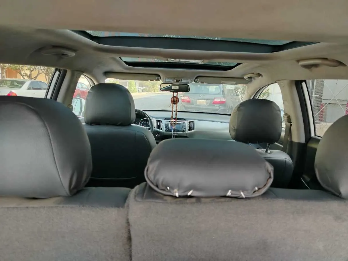 Car image 28
