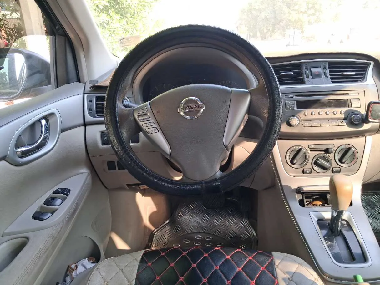 Car image 16