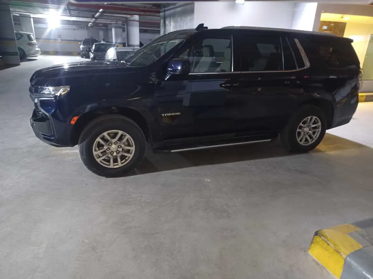Car image 8