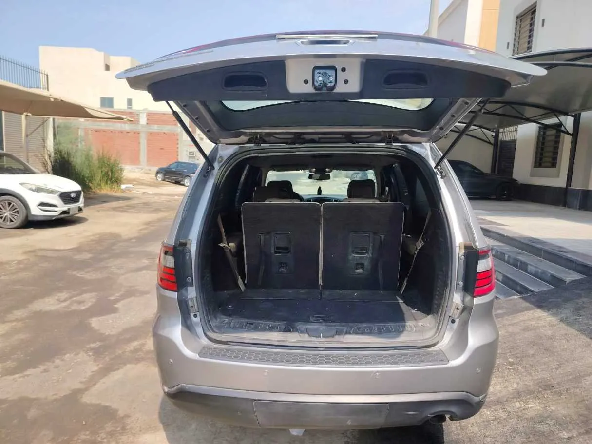 Car image 36
