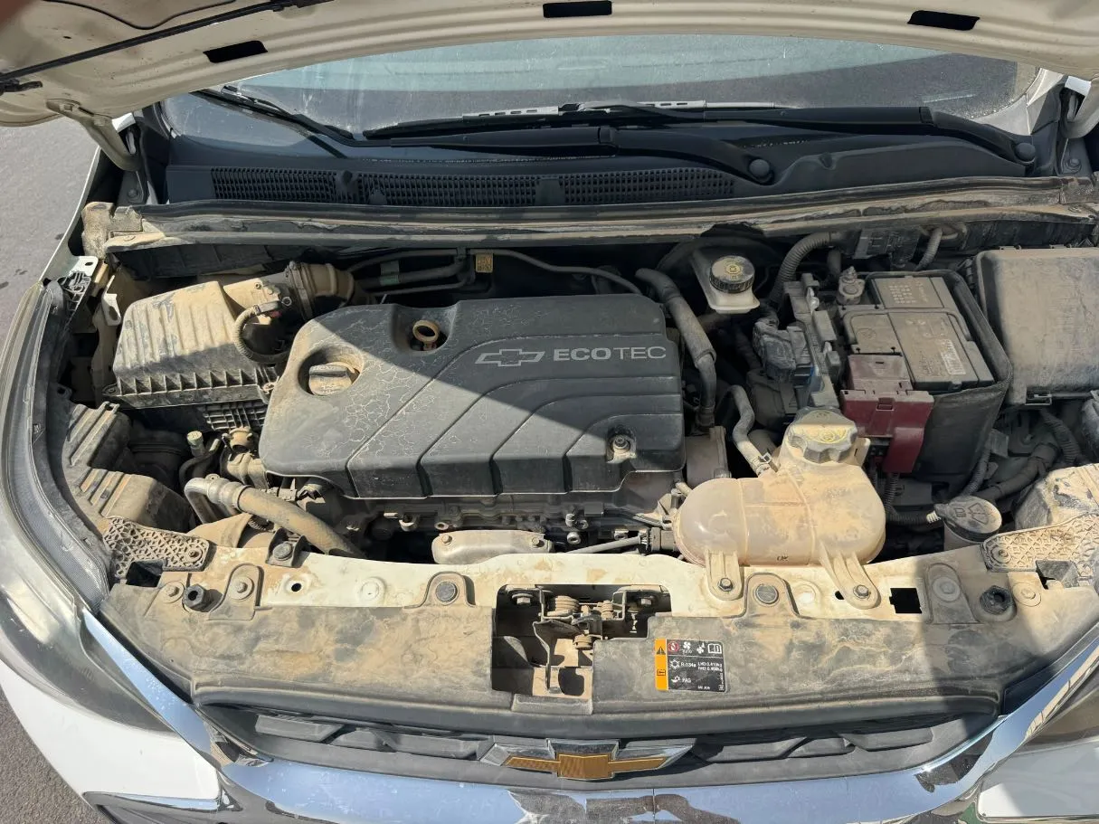 Car image 18