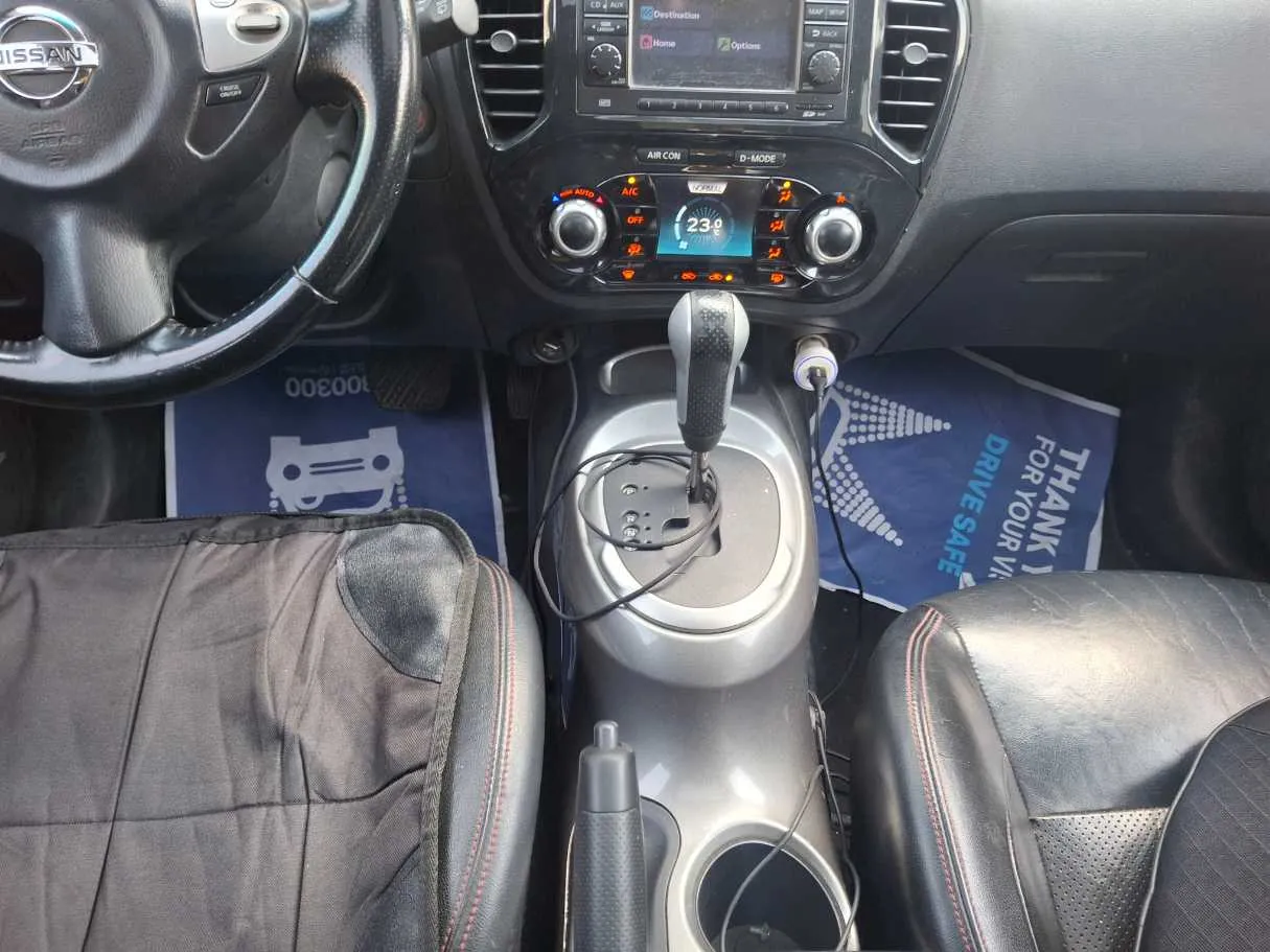 Car image 15