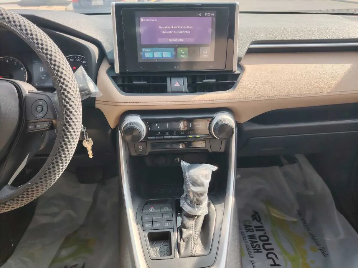 Car image 18