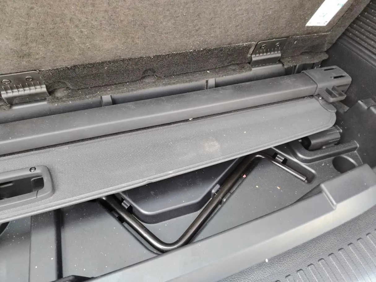 Car image 37