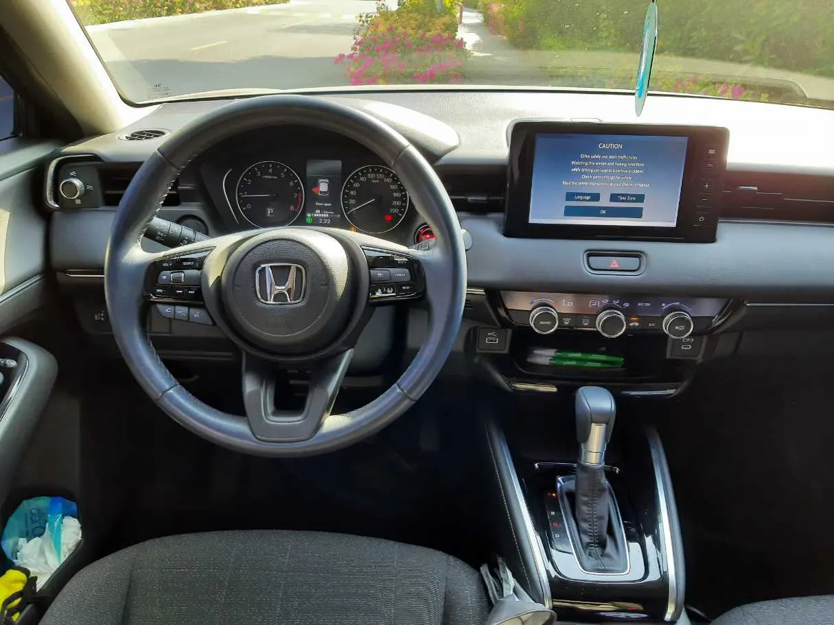 Car image 16