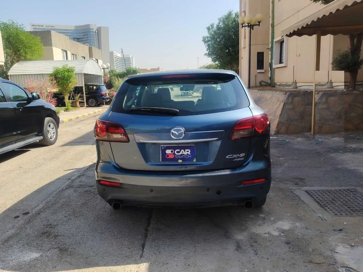 Car image 6