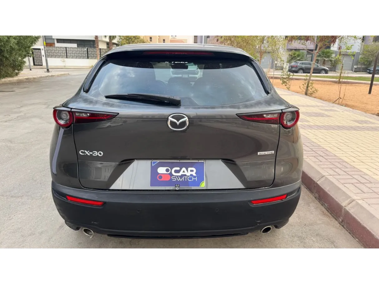Car image 6