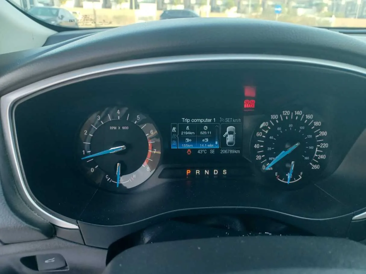 Car image 20