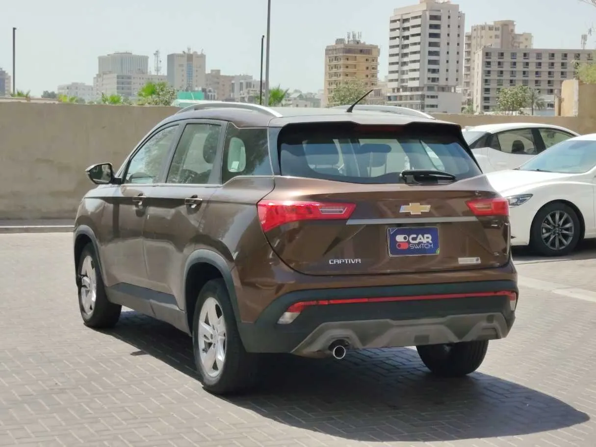 Car image 7