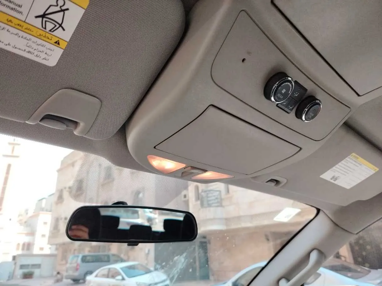 Car image 34