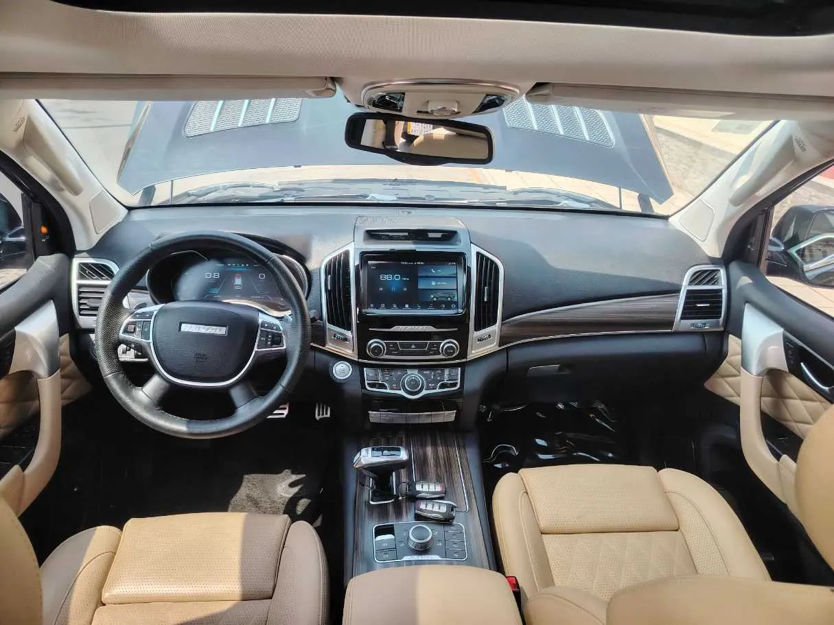 Car image 23