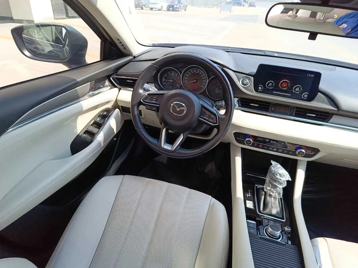 Car image 21