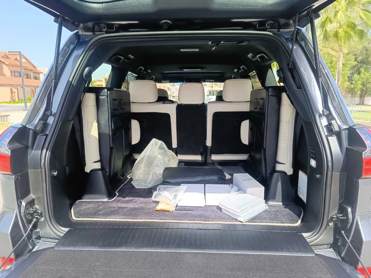 Car image 31
