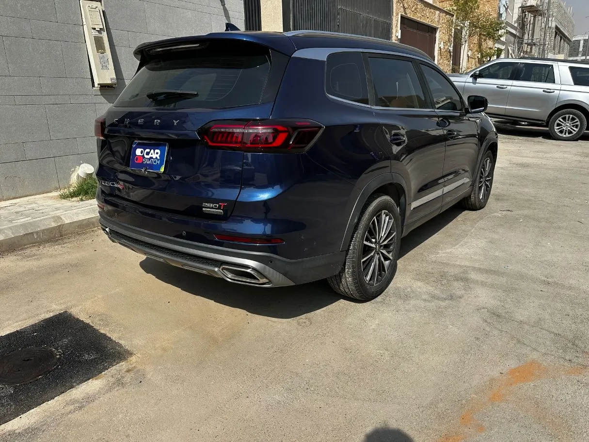 Car image 5