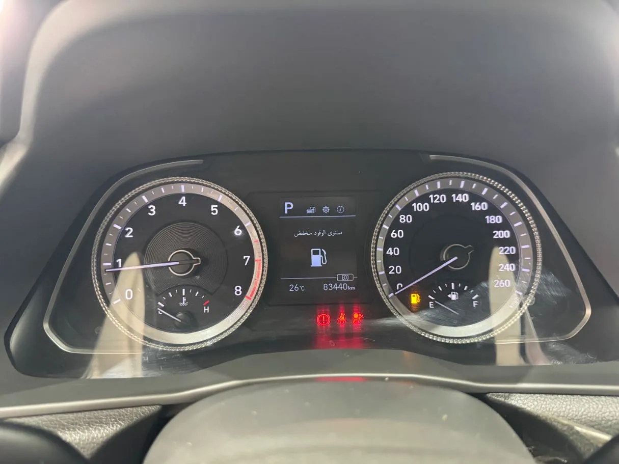 Car image 13
