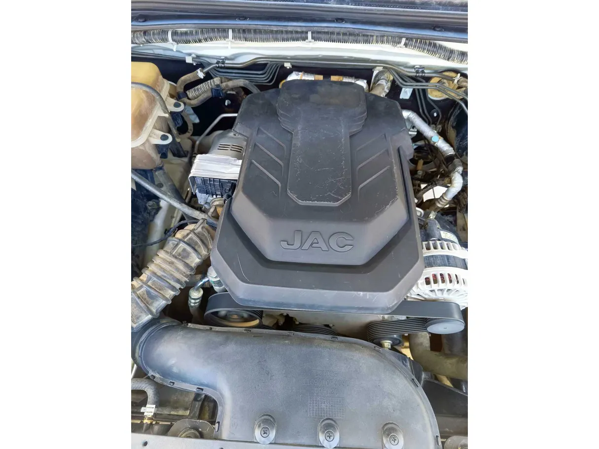 Car image 35