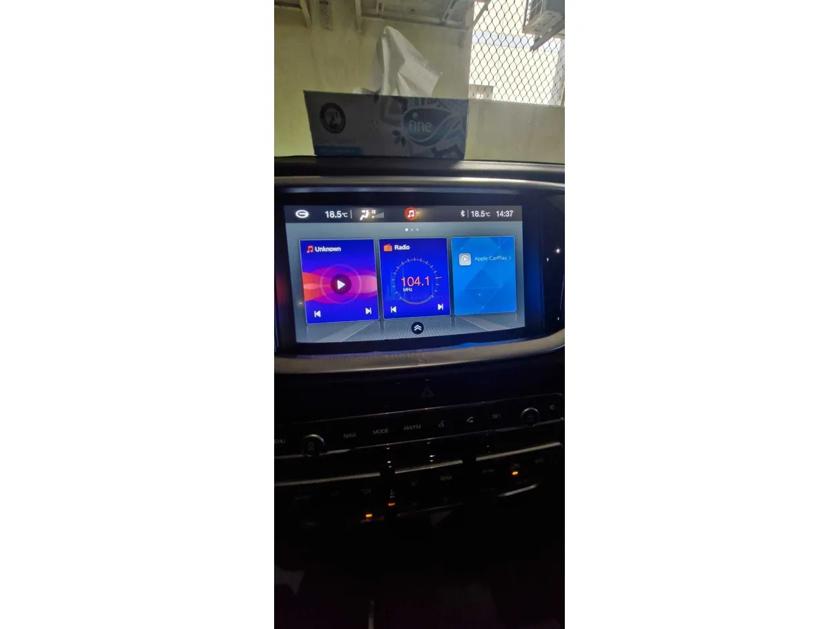 Car image 17