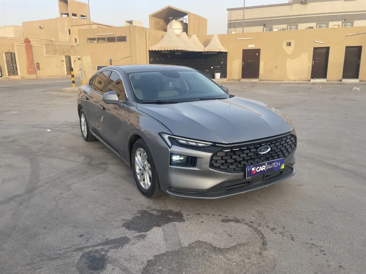 Car image 3