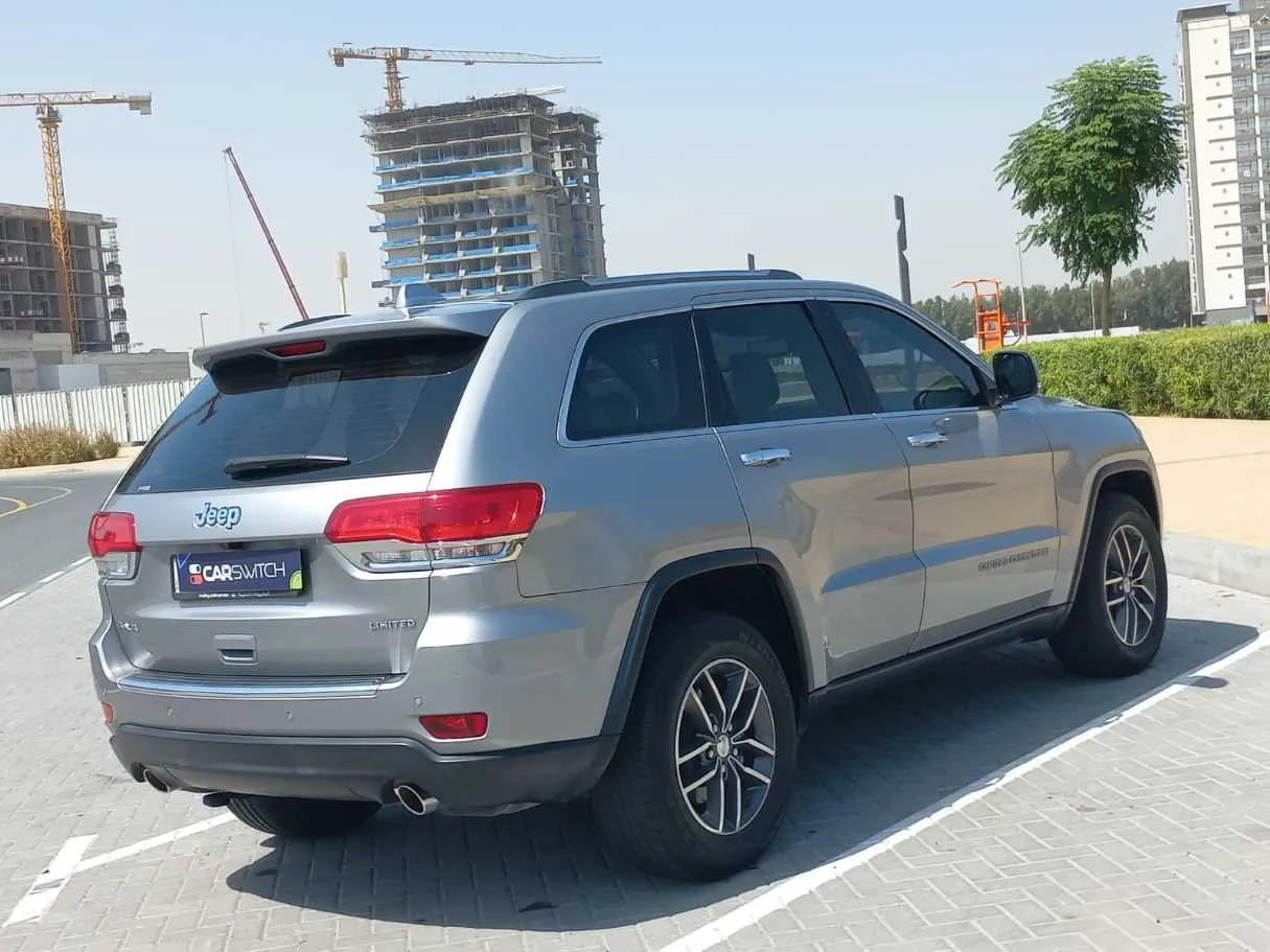 Car image 5