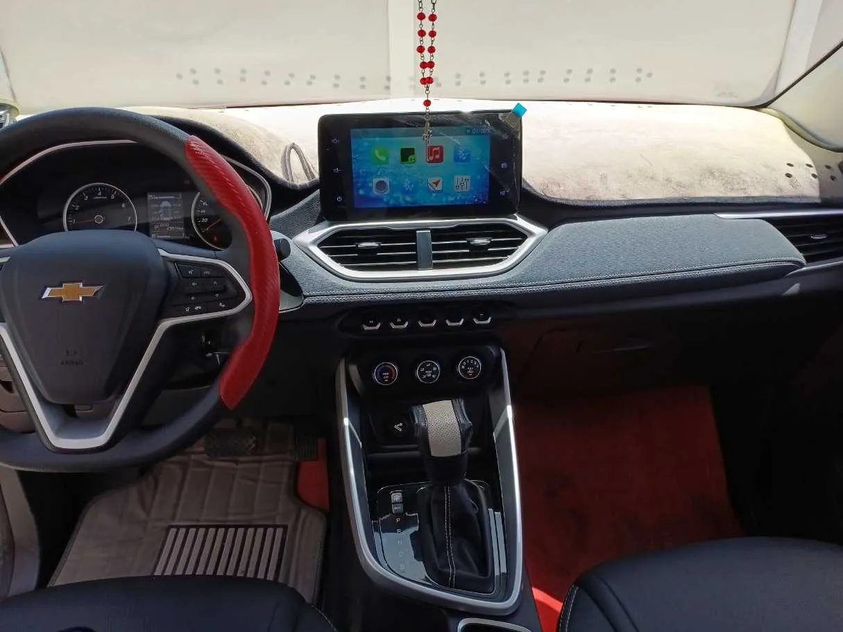 Car image 17