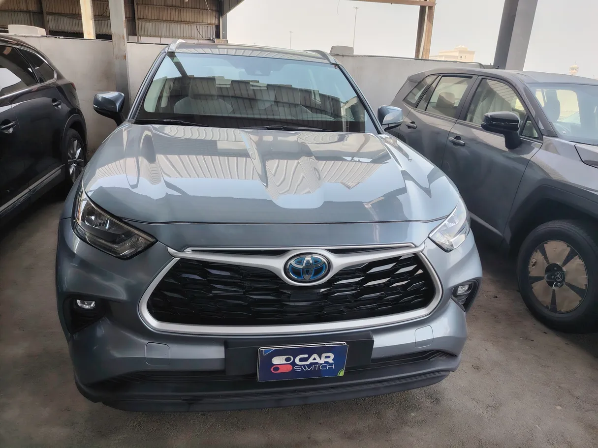 Car image 2