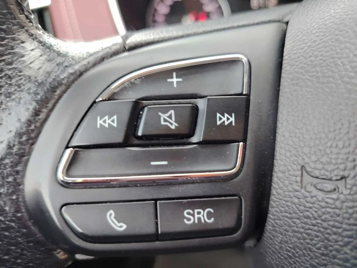 Car image 27