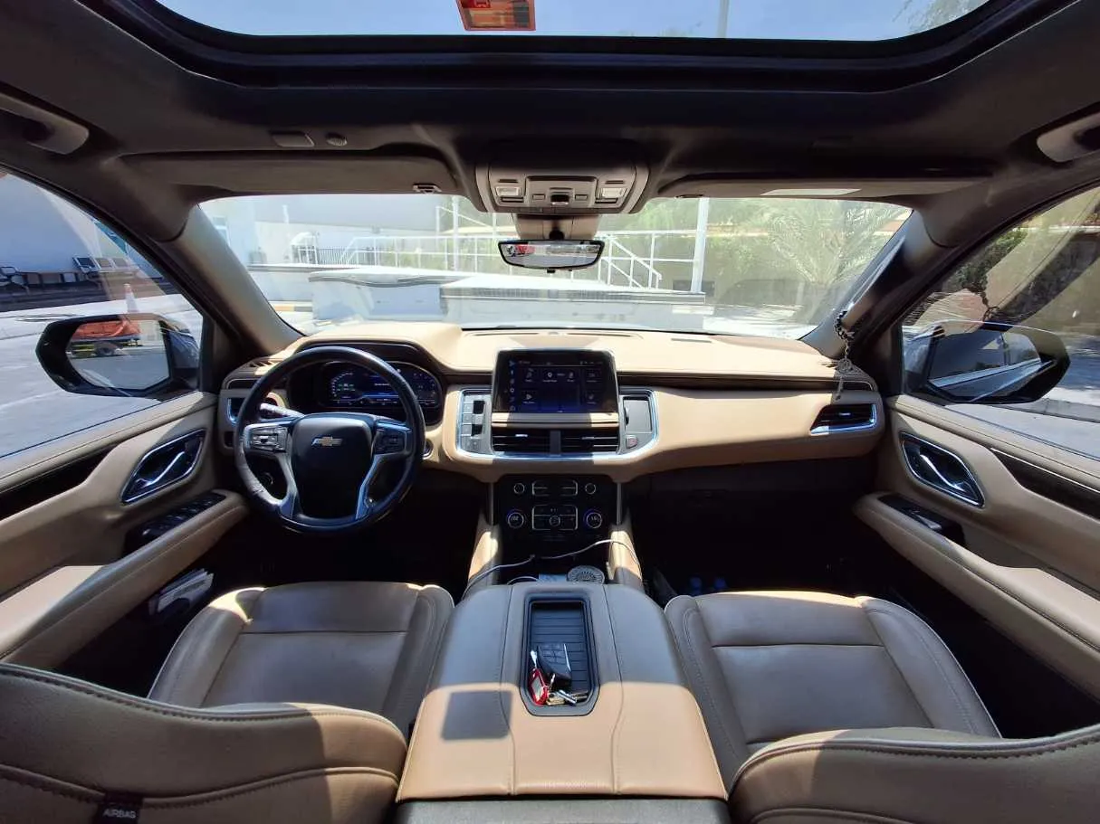 Car image 13