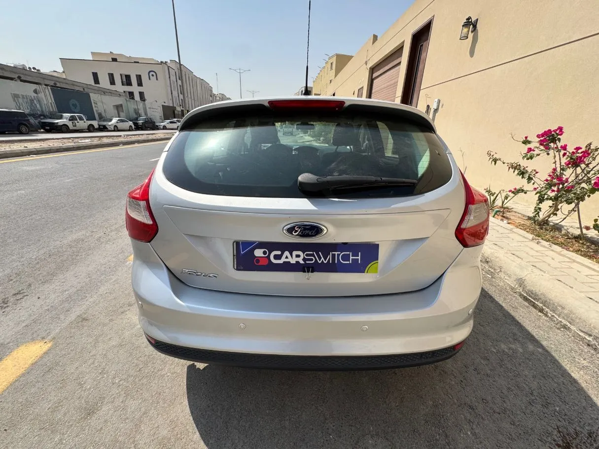 Car image 6